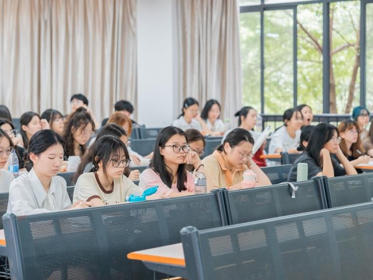 风韵犹存熟妇一区二区三区