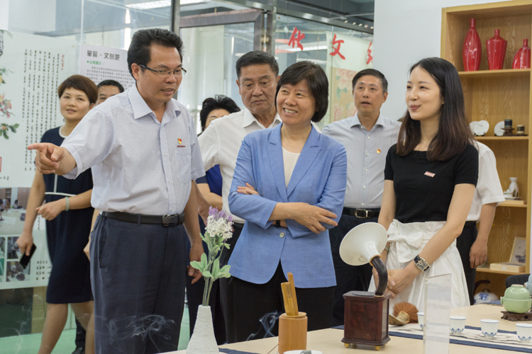 风韵犹存熟妇一区二区三区