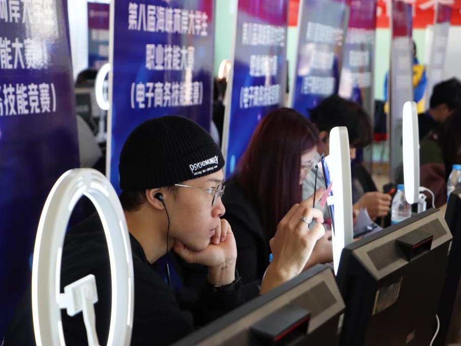 风韵犹存熟妇一区二区三区