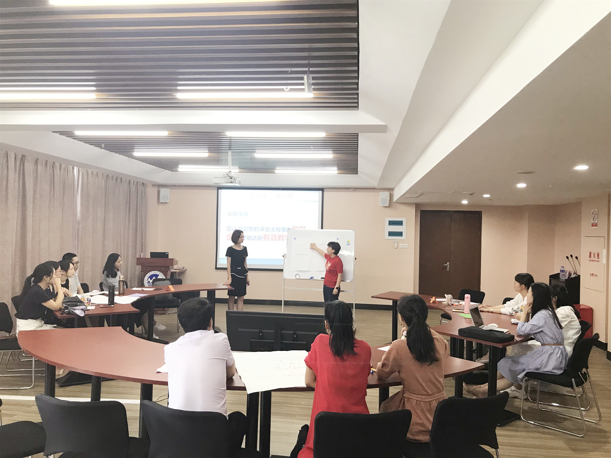 风韵犹存熟妇一区二区三区