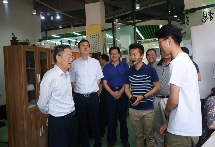 风韵犹存熟妇一区二区三区