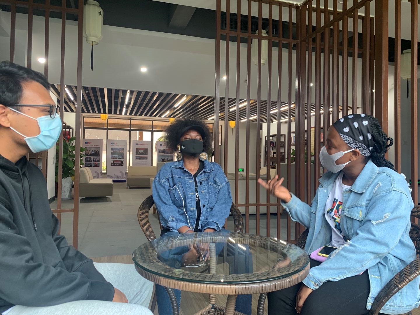 风韵犹存熟妇一区二区三区