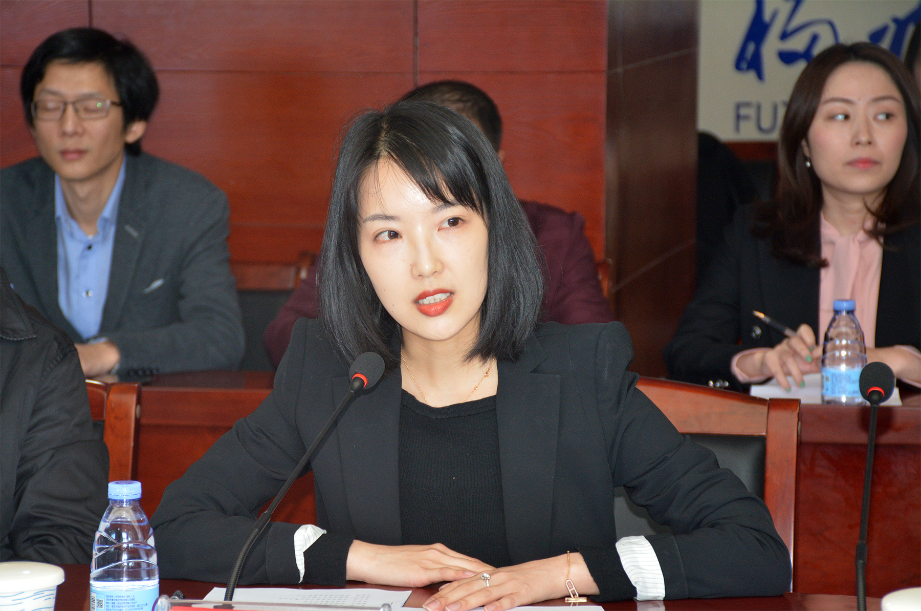 风韵犹存熟妇一区二区三区