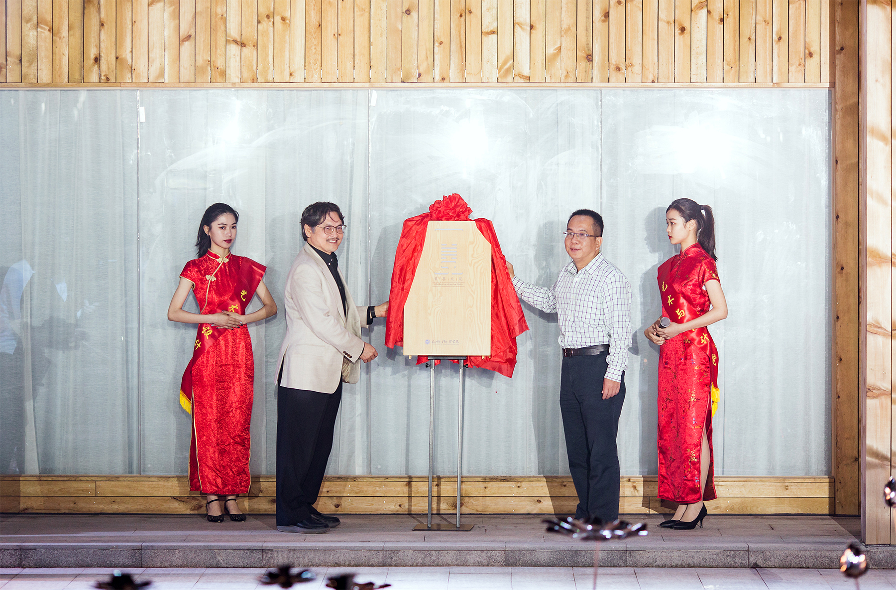 风韵犹存熟妇一区二区三区