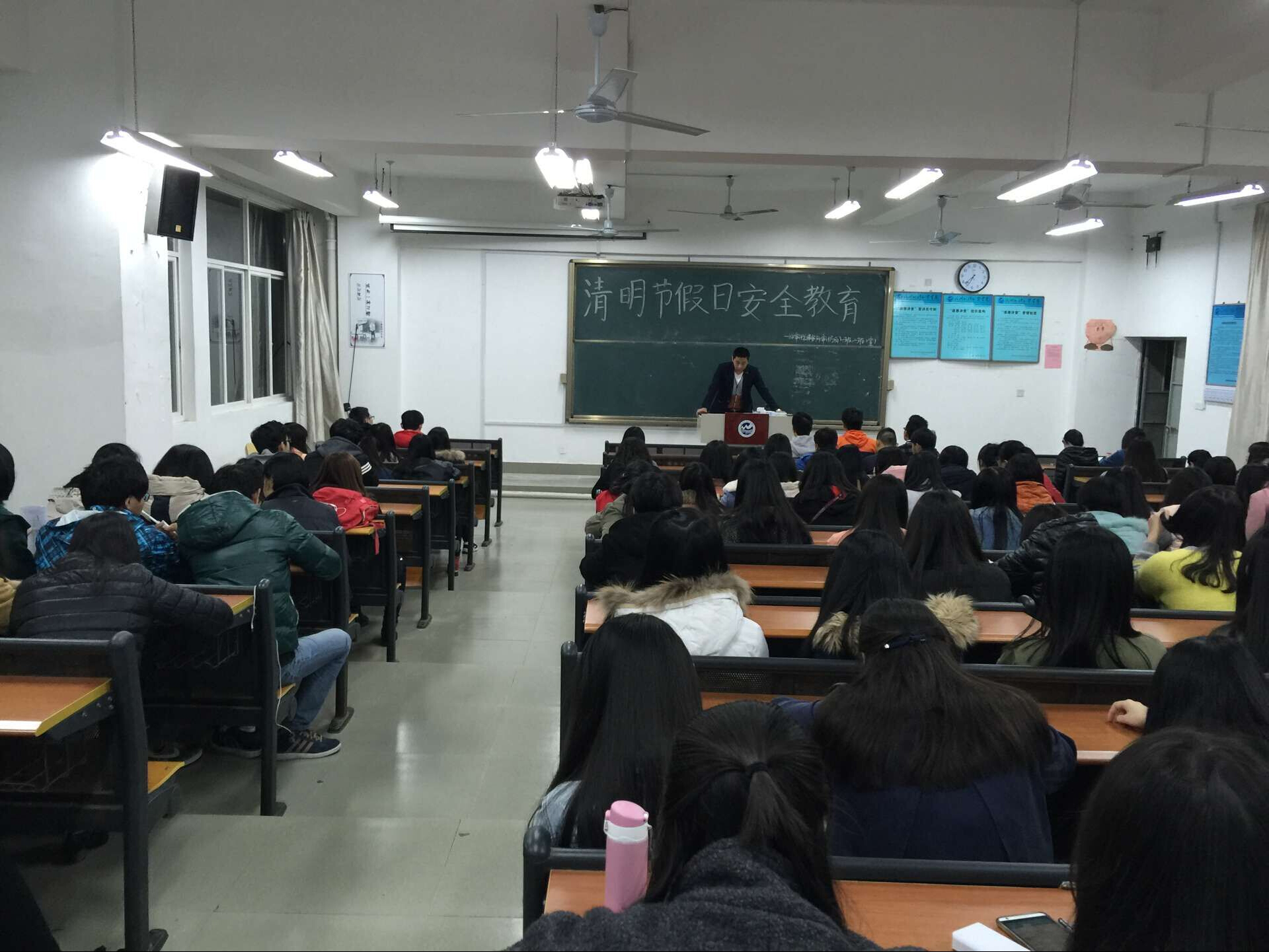 风韵犹存熟妇一区二区三区