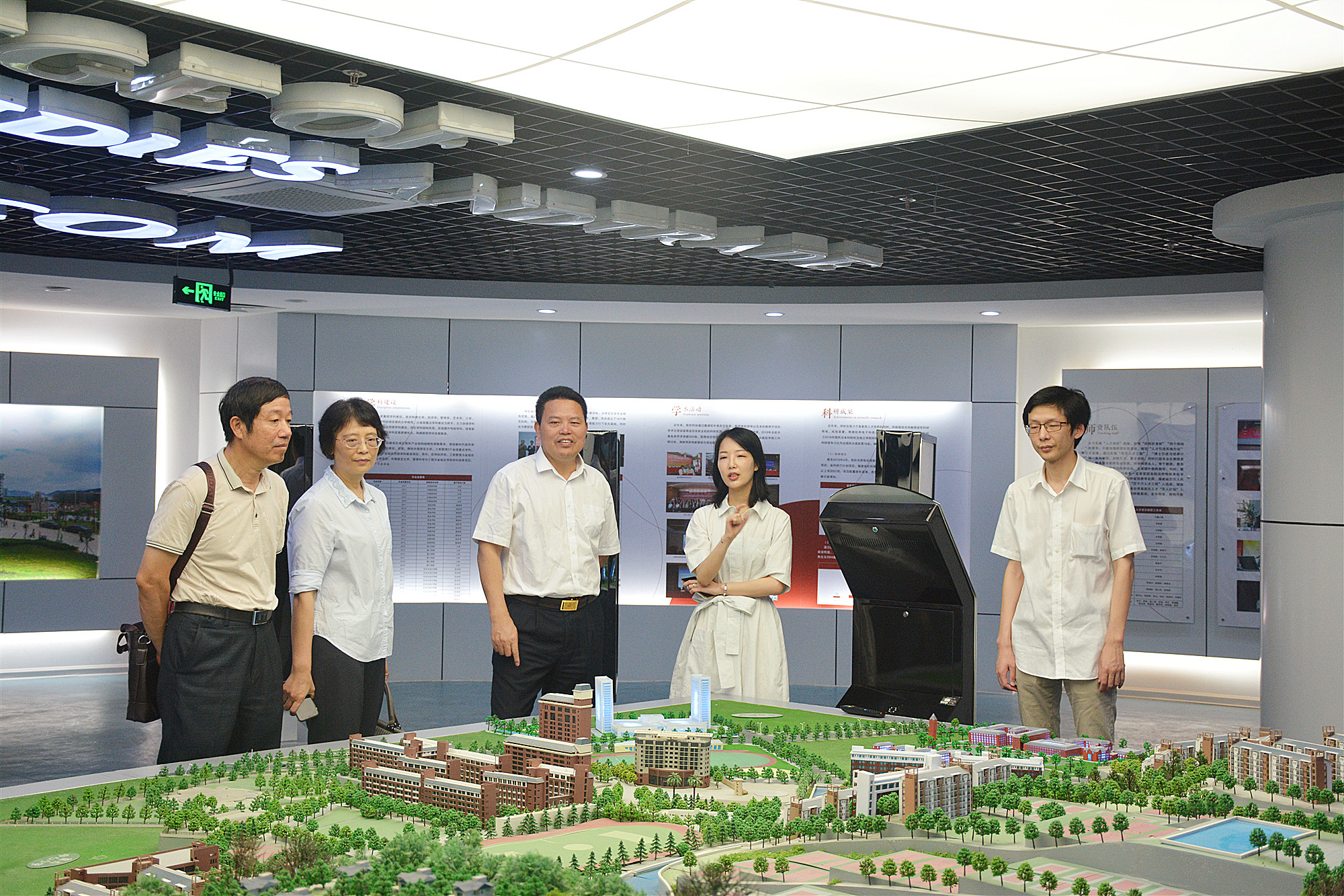 风韵犹存熟妇一区二区三区