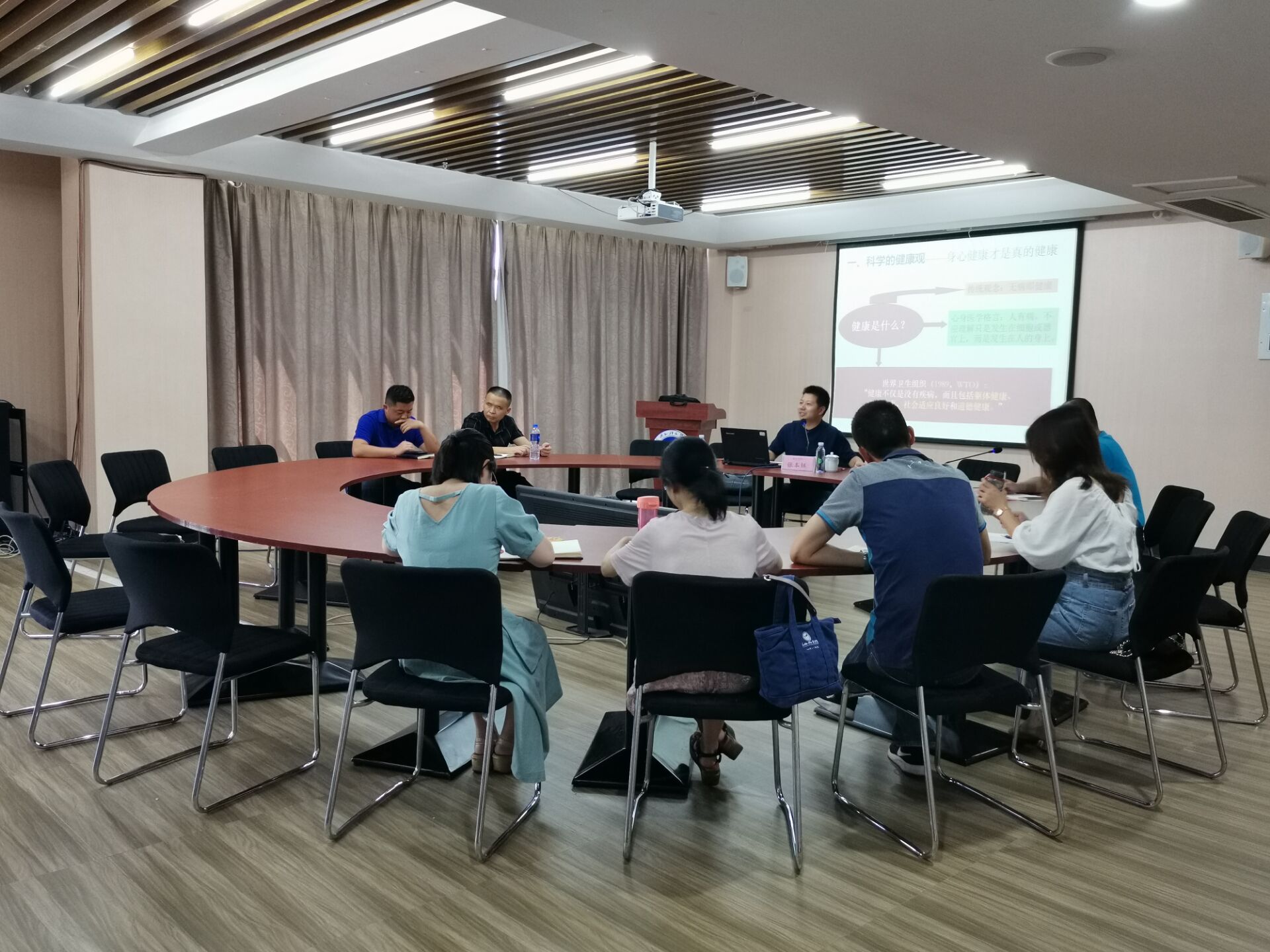 风韵犹存熟妇一区二区三区