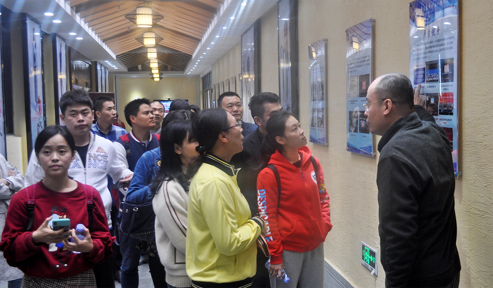 风韵犹存熟妇一区二区三区