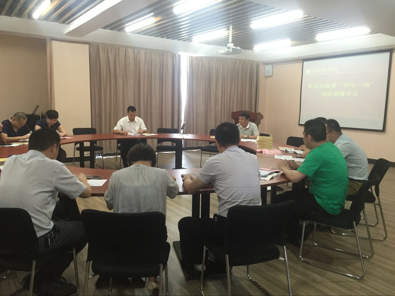 风韵犹存熟妇一区二区三区