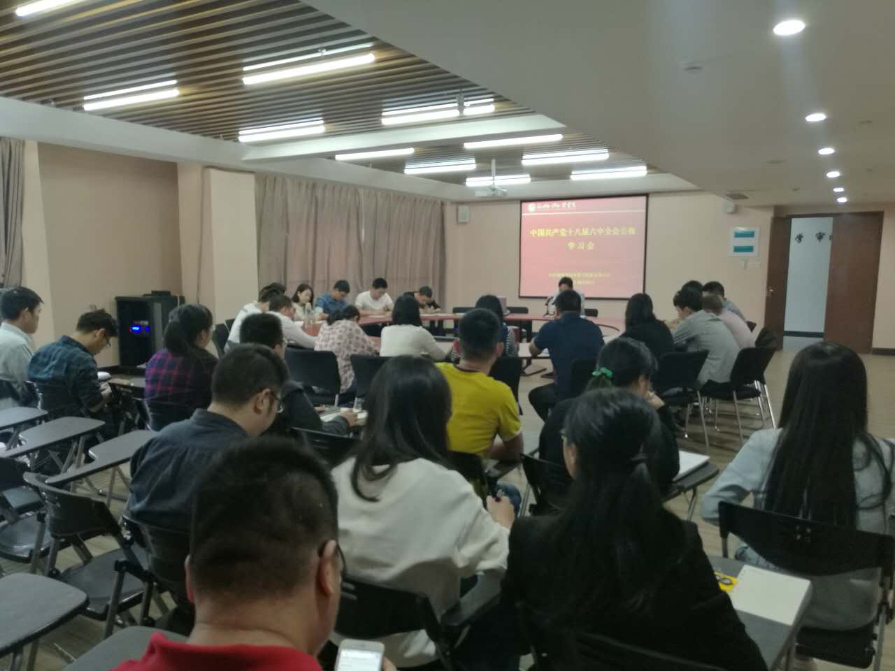 风韵犹存熟妇一区二区三区