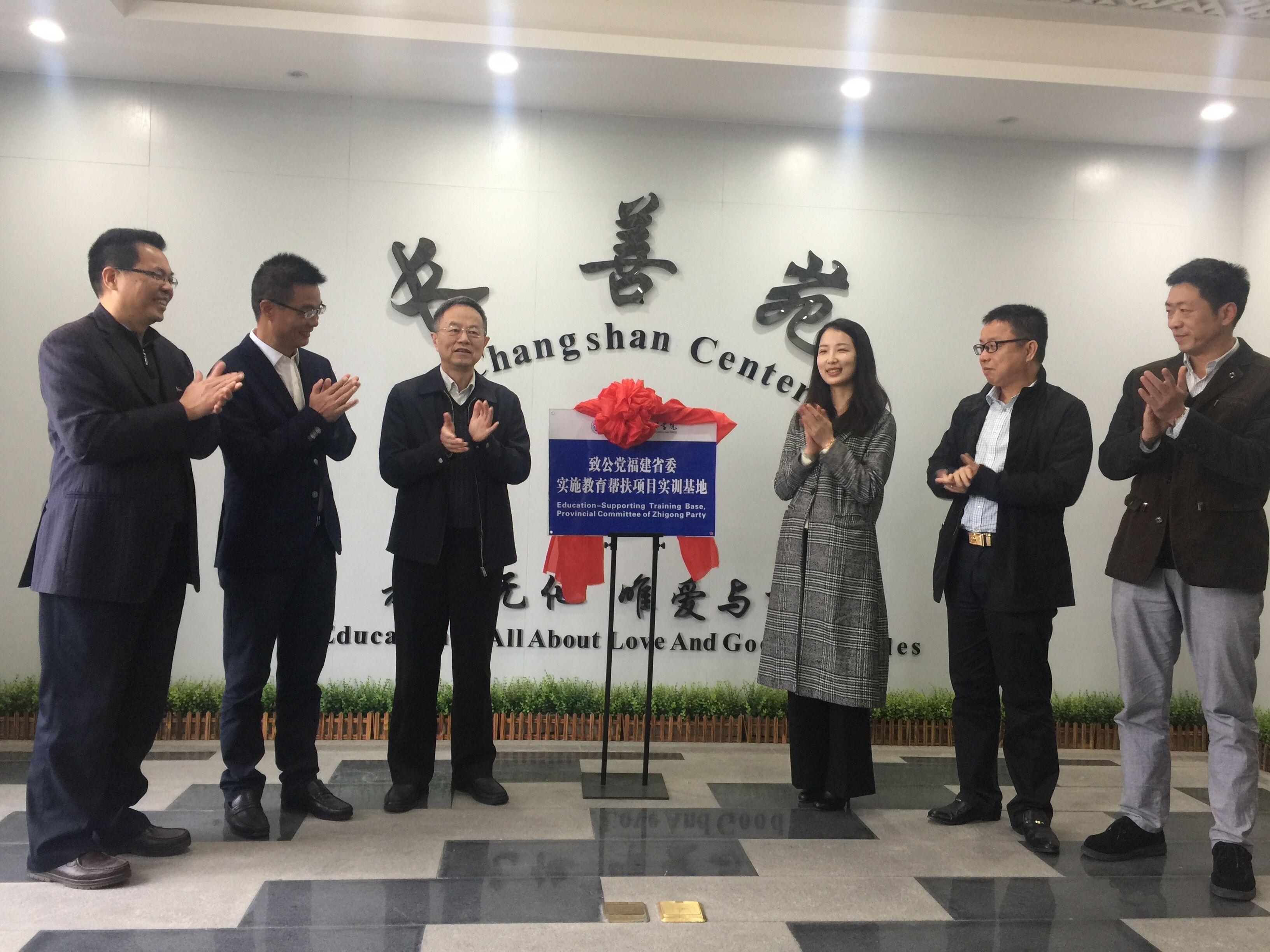 风韵犹存熟妇一区二区三区