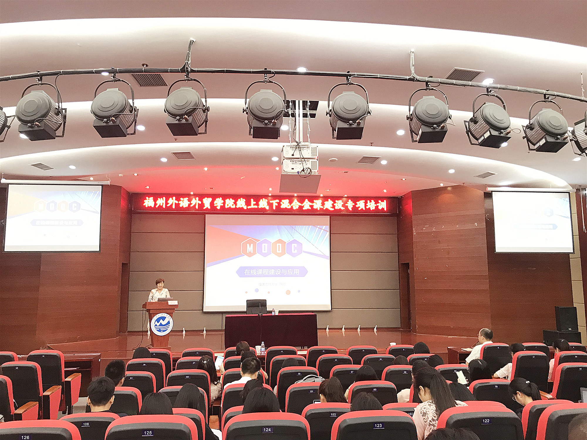 风韵犹存熟妇一区二区三区