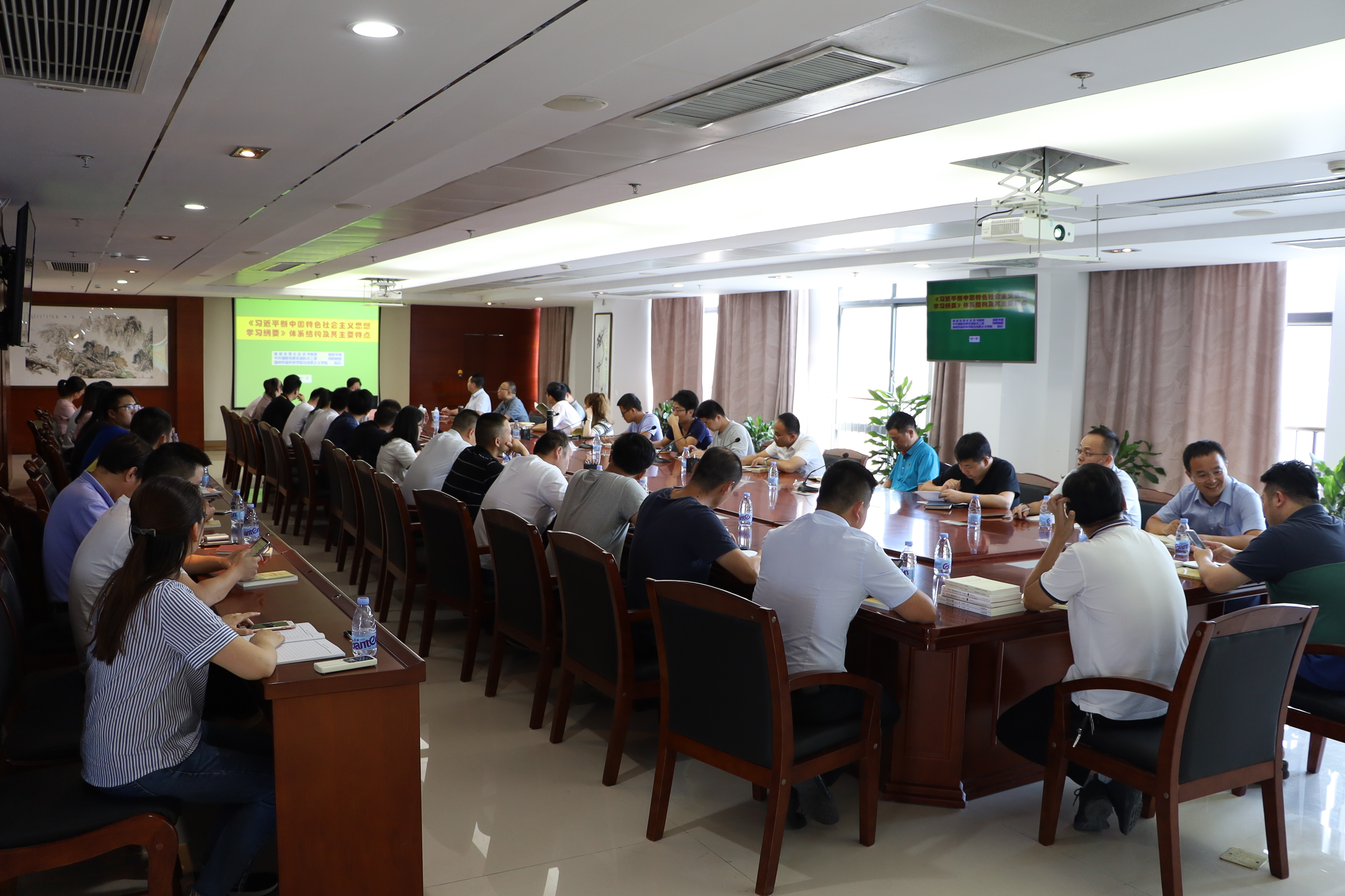 风韵犹存熟妇一区二区三区