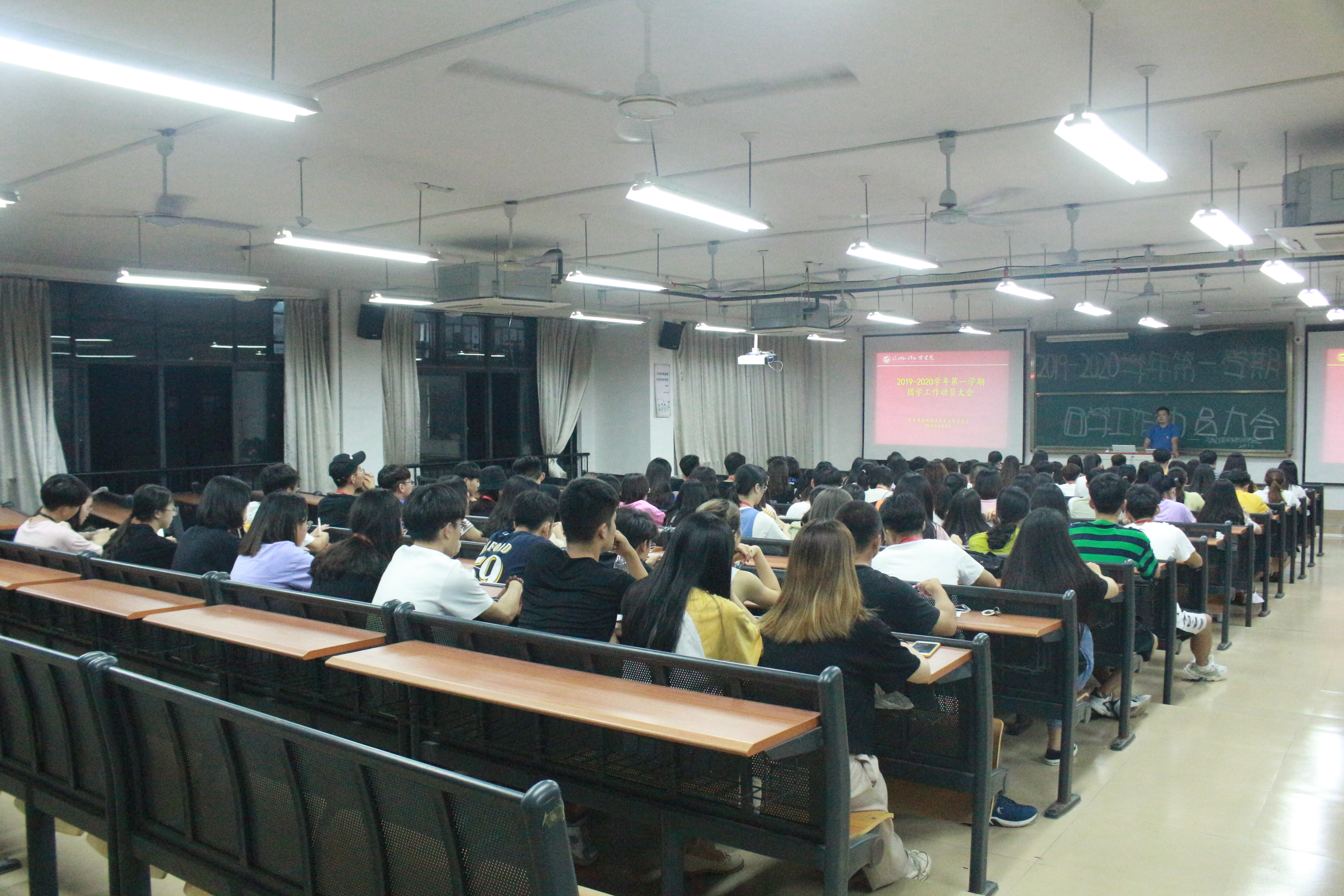 风韵犹存熟妇一区二区三区