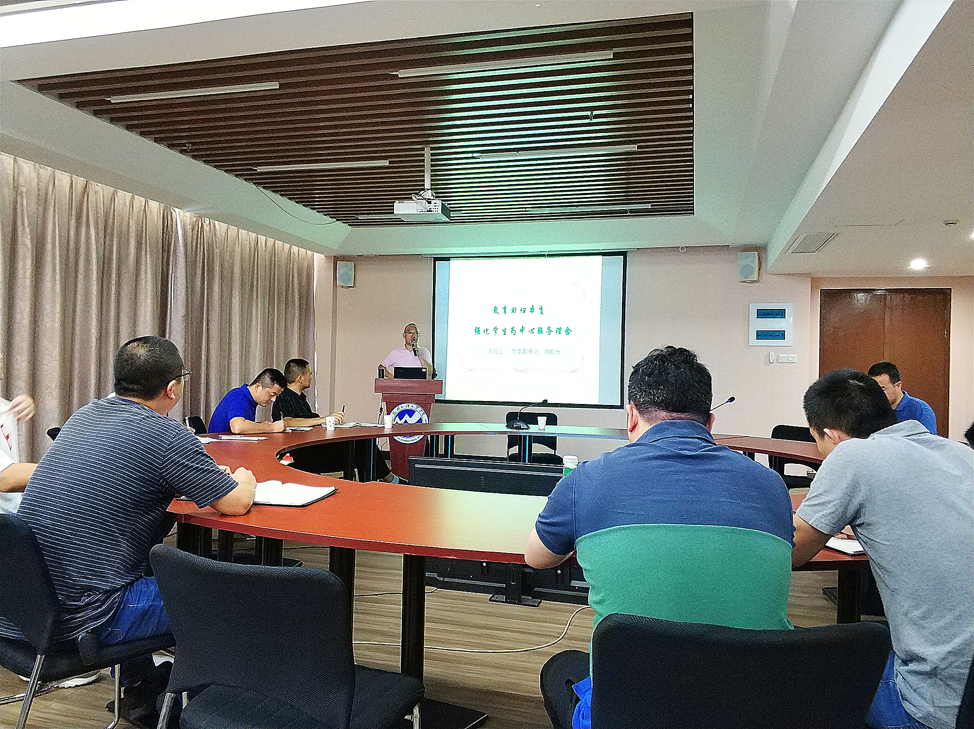 风韵犹存熟妇一区二区三区