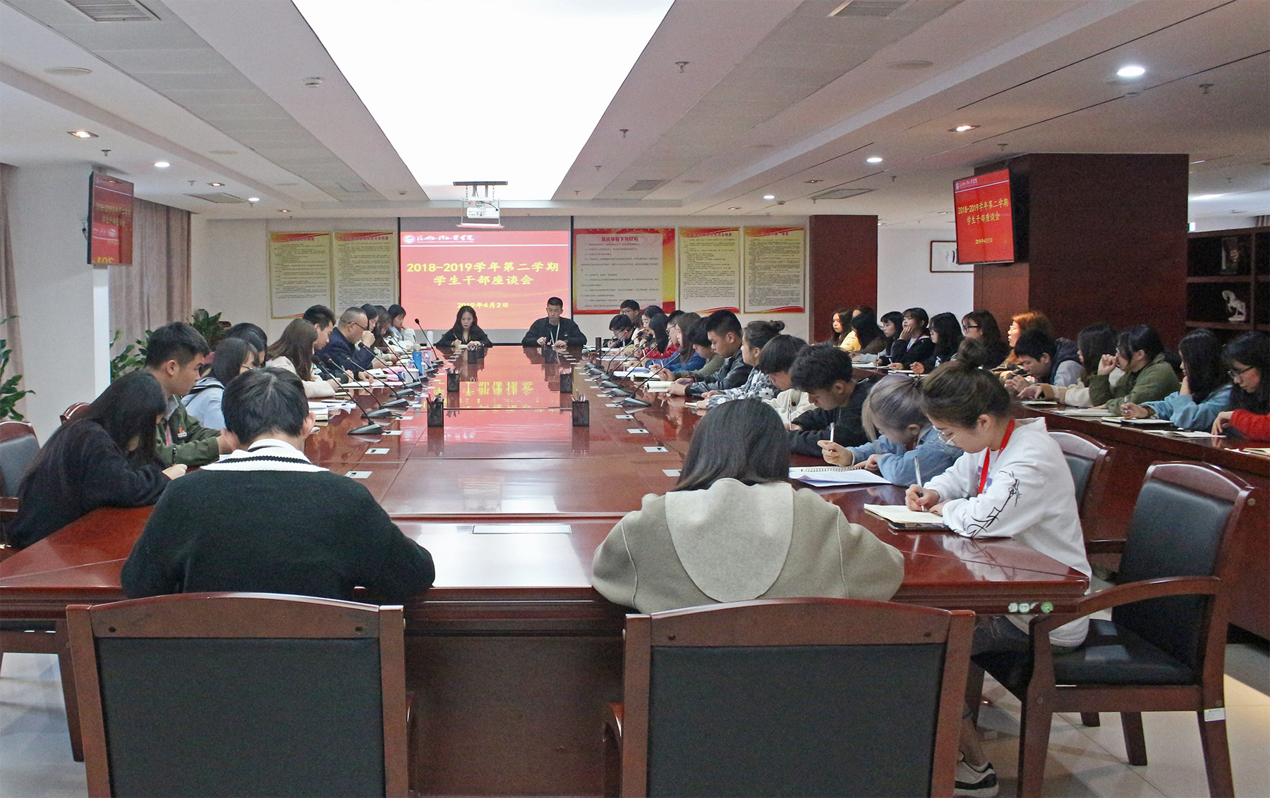 风韵犹存熟妇一区二区三区