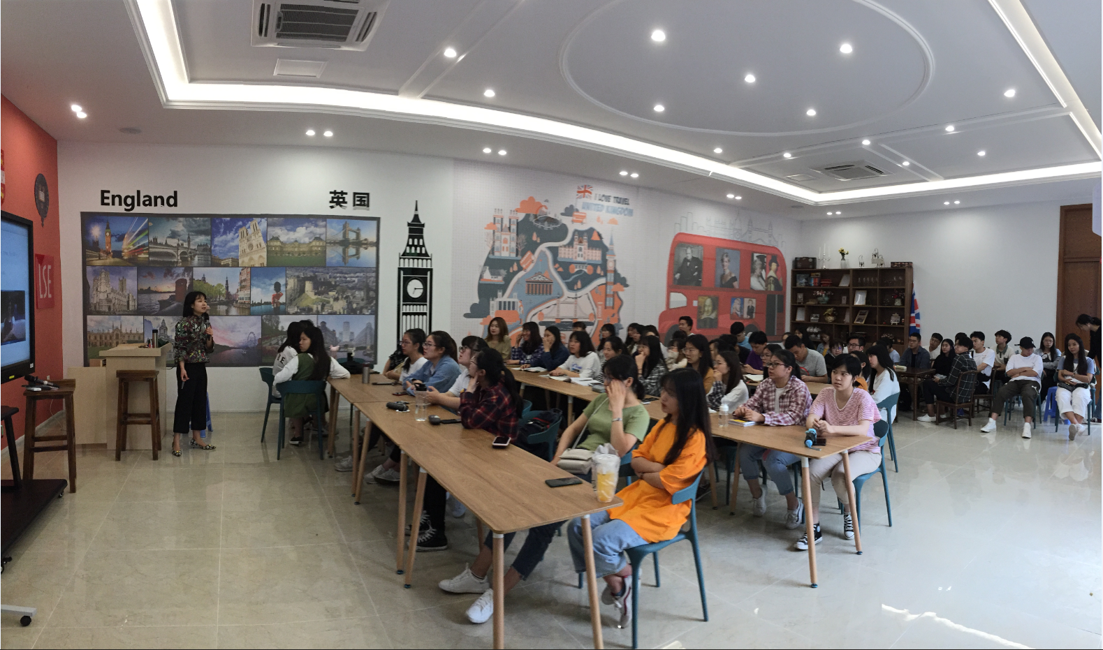 风韵犹存熟妇一区二区三区