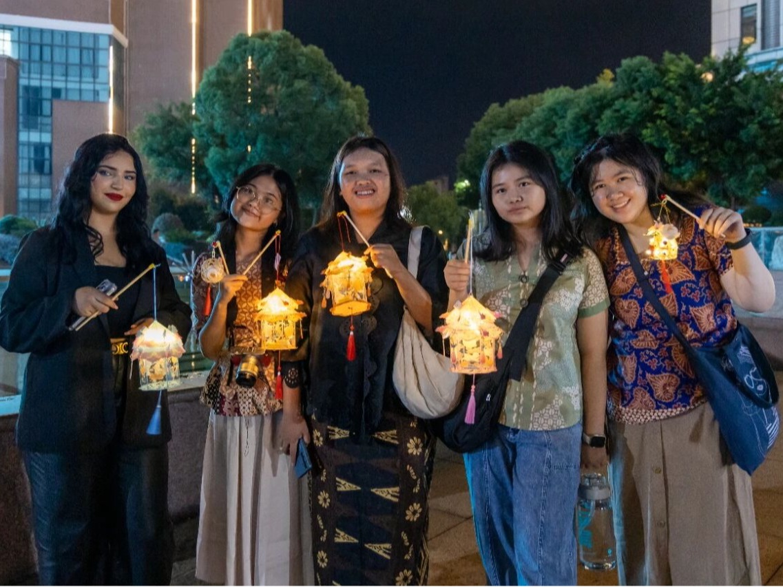 风韵犹存熟妇一区二区三区