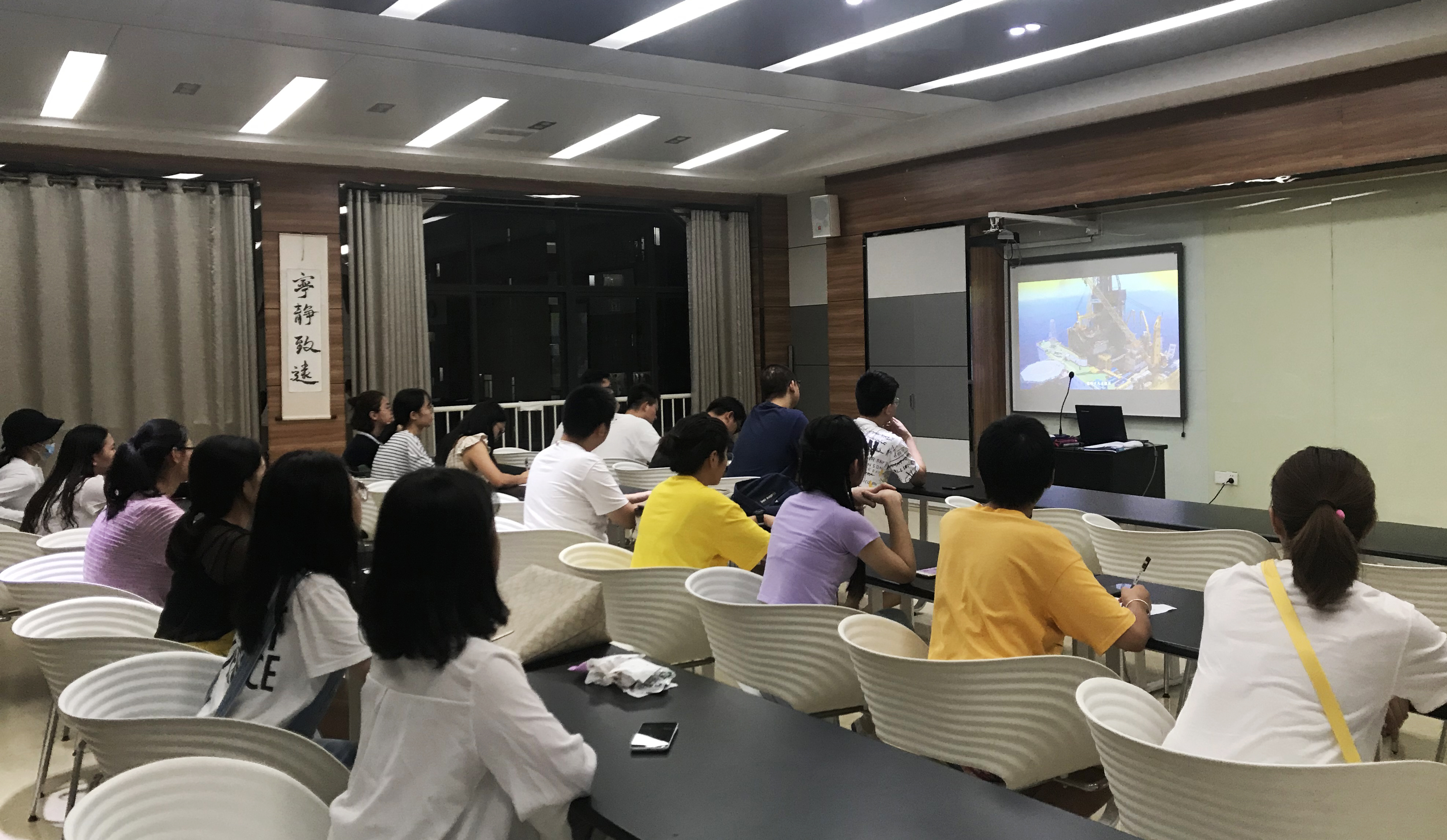 风韵犹存熟妇一区二区三区