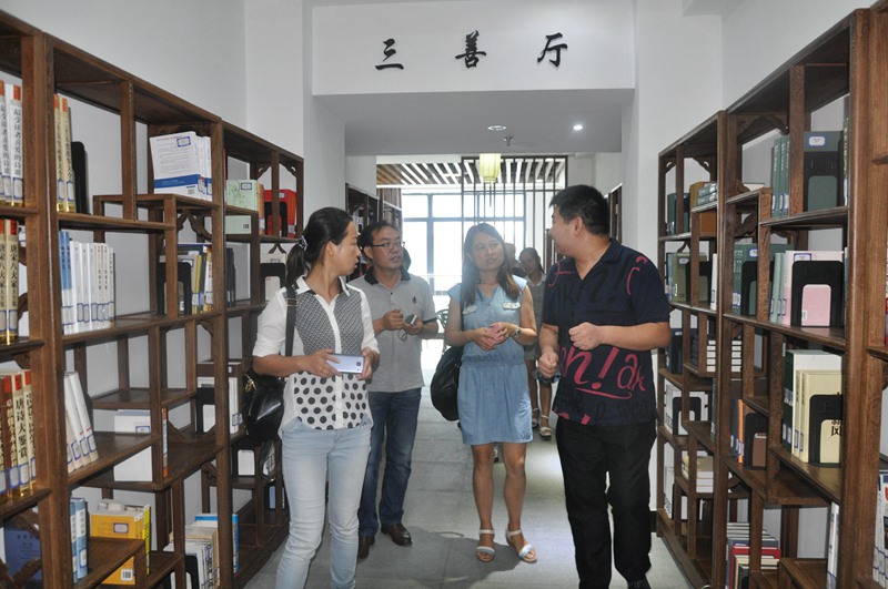 风韵犹存熟妇一区二区三区