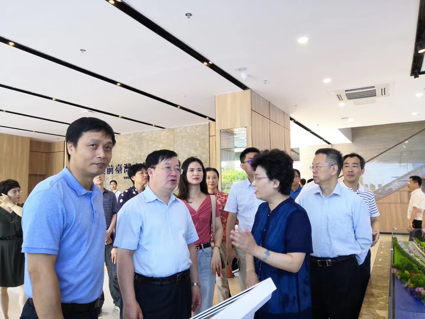 风韵犹存熟妇一区二区三区