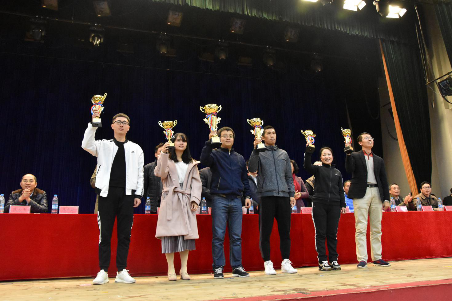 风韵犹存熟妇一区二区三区