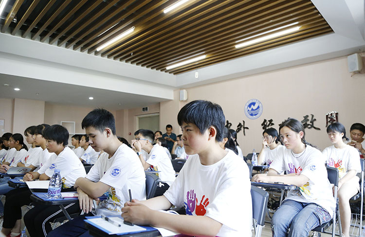 风韵犹存熟妇一区二区三区