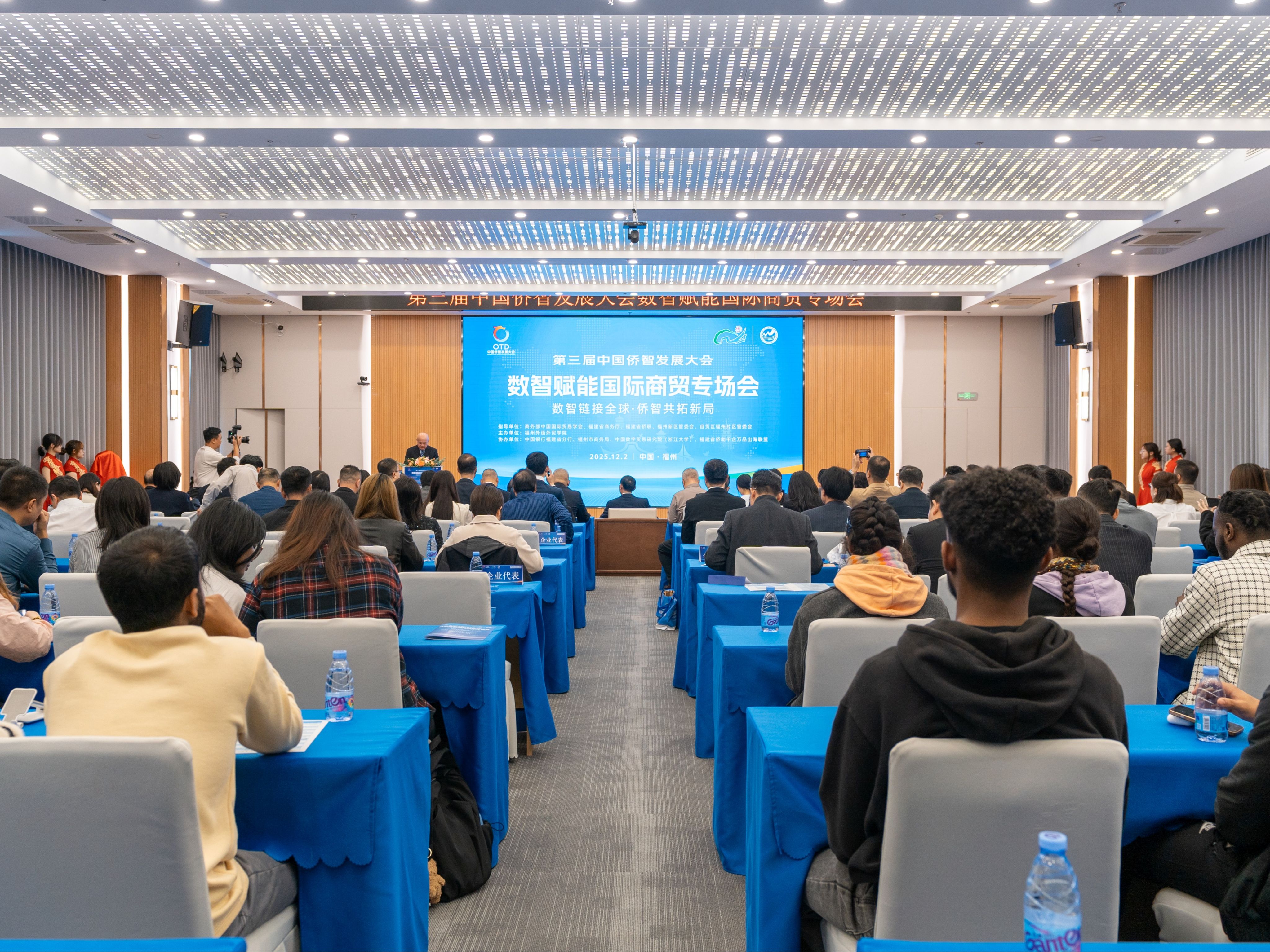 风韵犹存熟妇一区二区三区