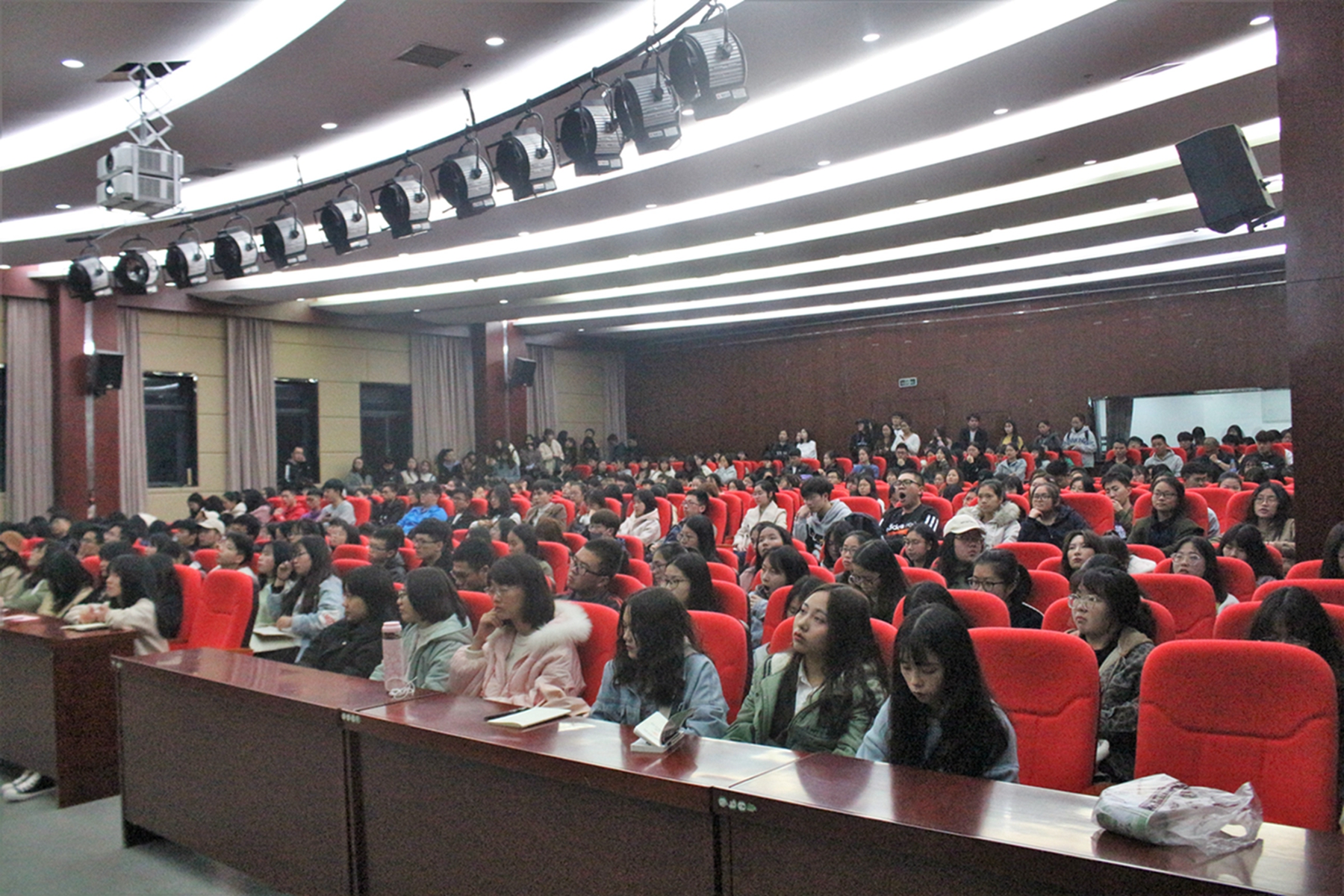 风韵犹存熟妇一区二区三区