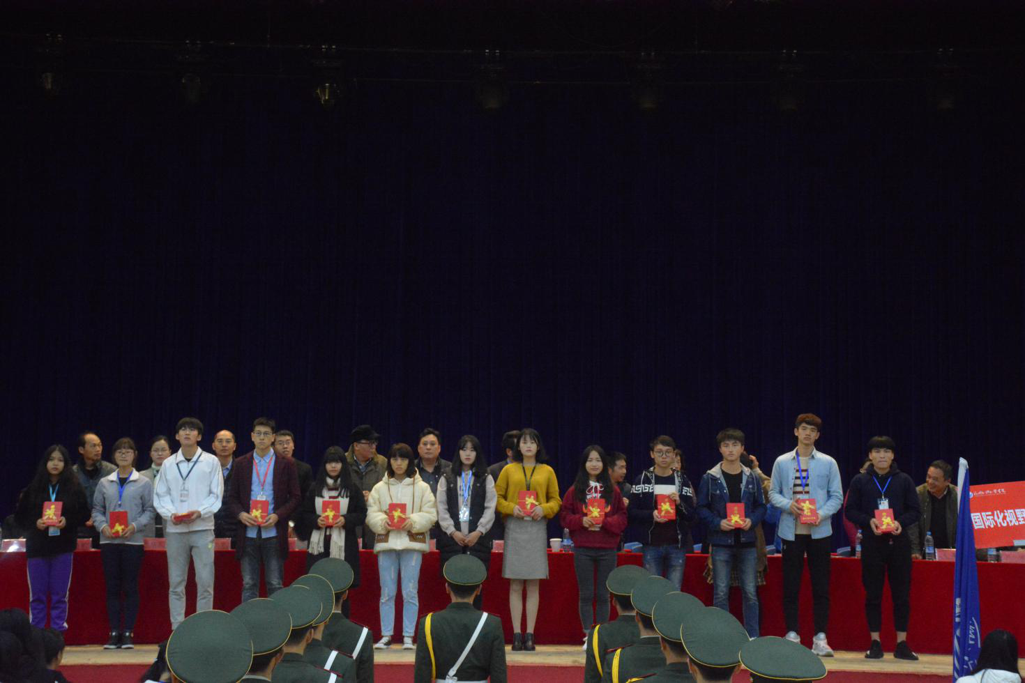 风韵犹存熟妇一区二区三区