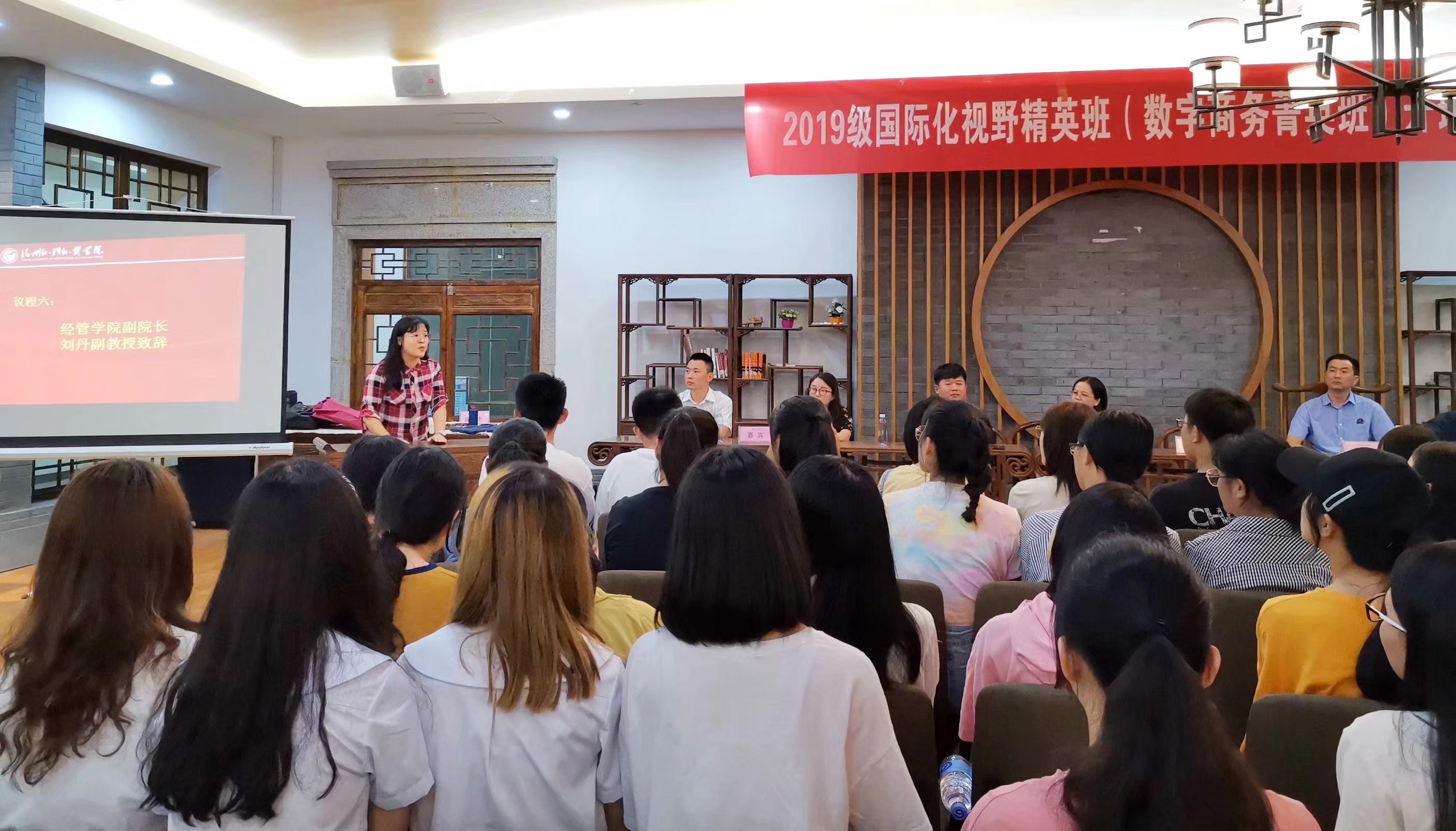 风韵犹存熟妇一区二区三区