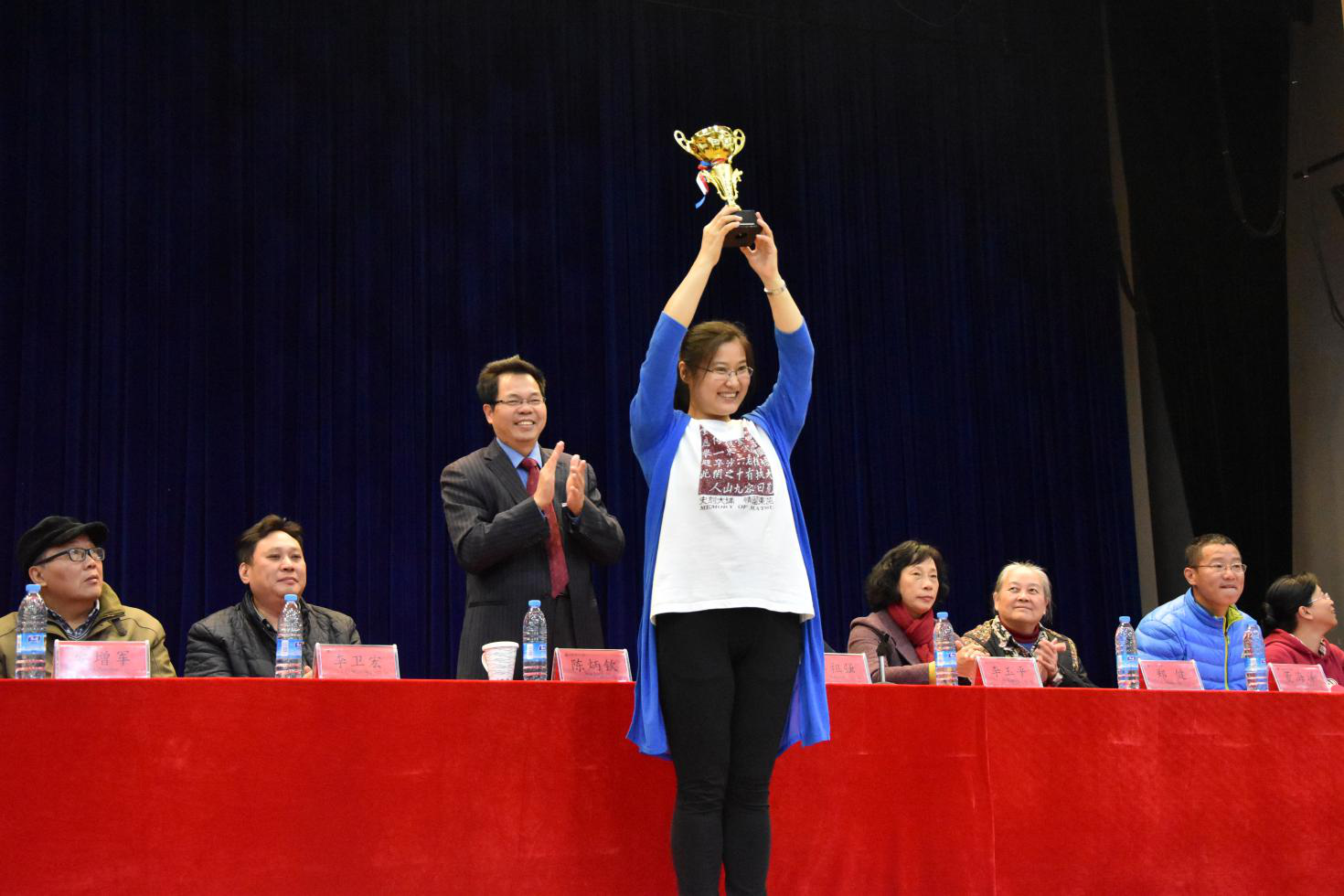 风韵犹存熟妇一区二区三区