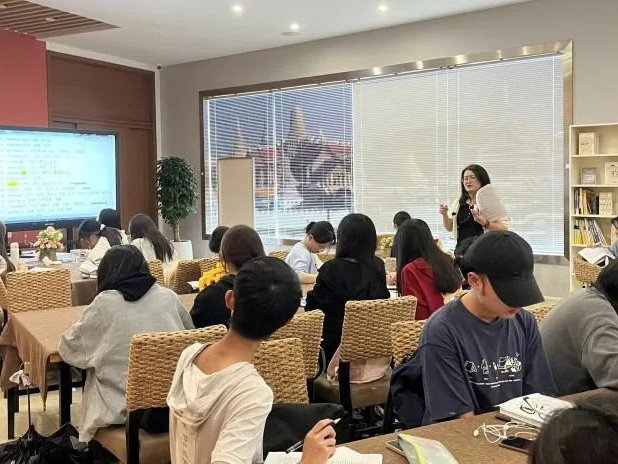 风韵犹存熟妇一区二区三区