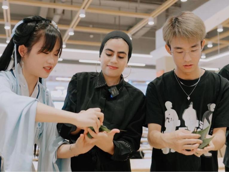 风韵犹存熟妇一区二区三区