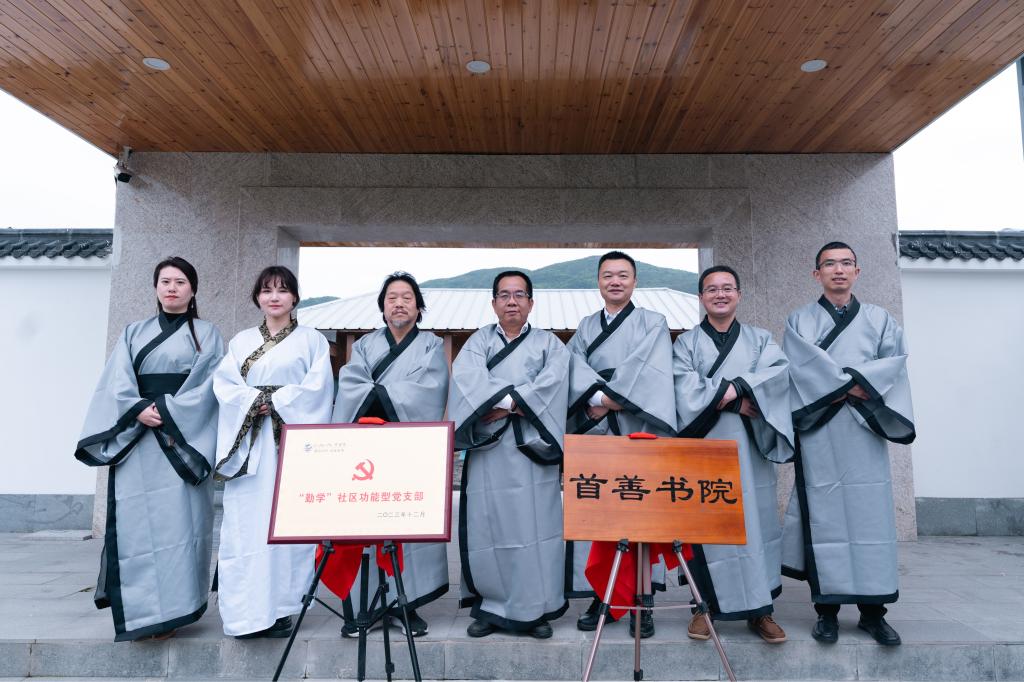 风韵犹存熟妇一区二区三区