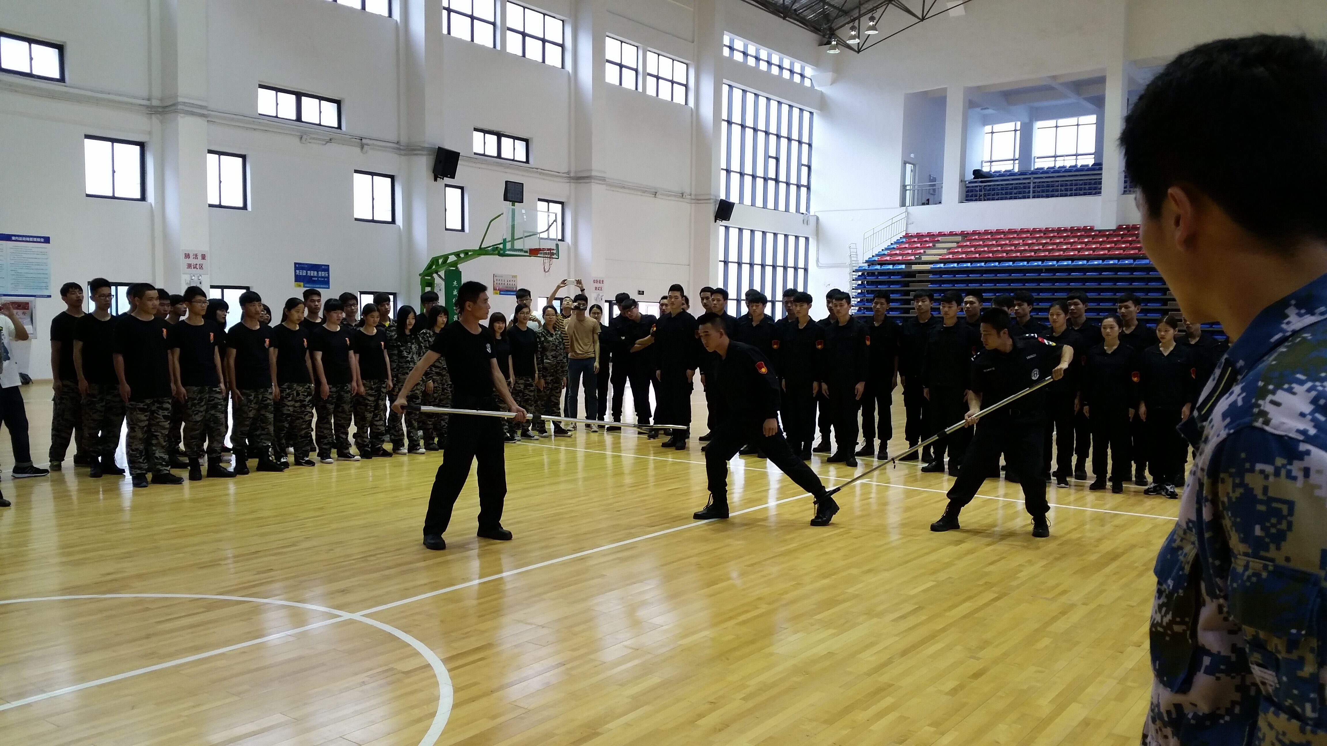 风韵犹存熟妇一区二区三区