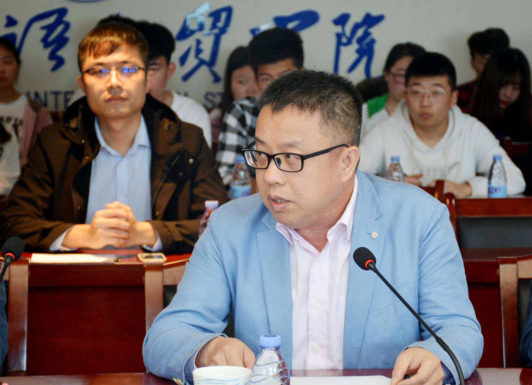 风韵犹存熟妇一区二区三区