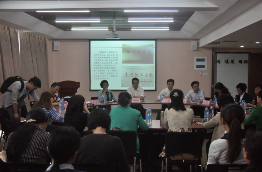 风韵犹存熟妇一区二区三区