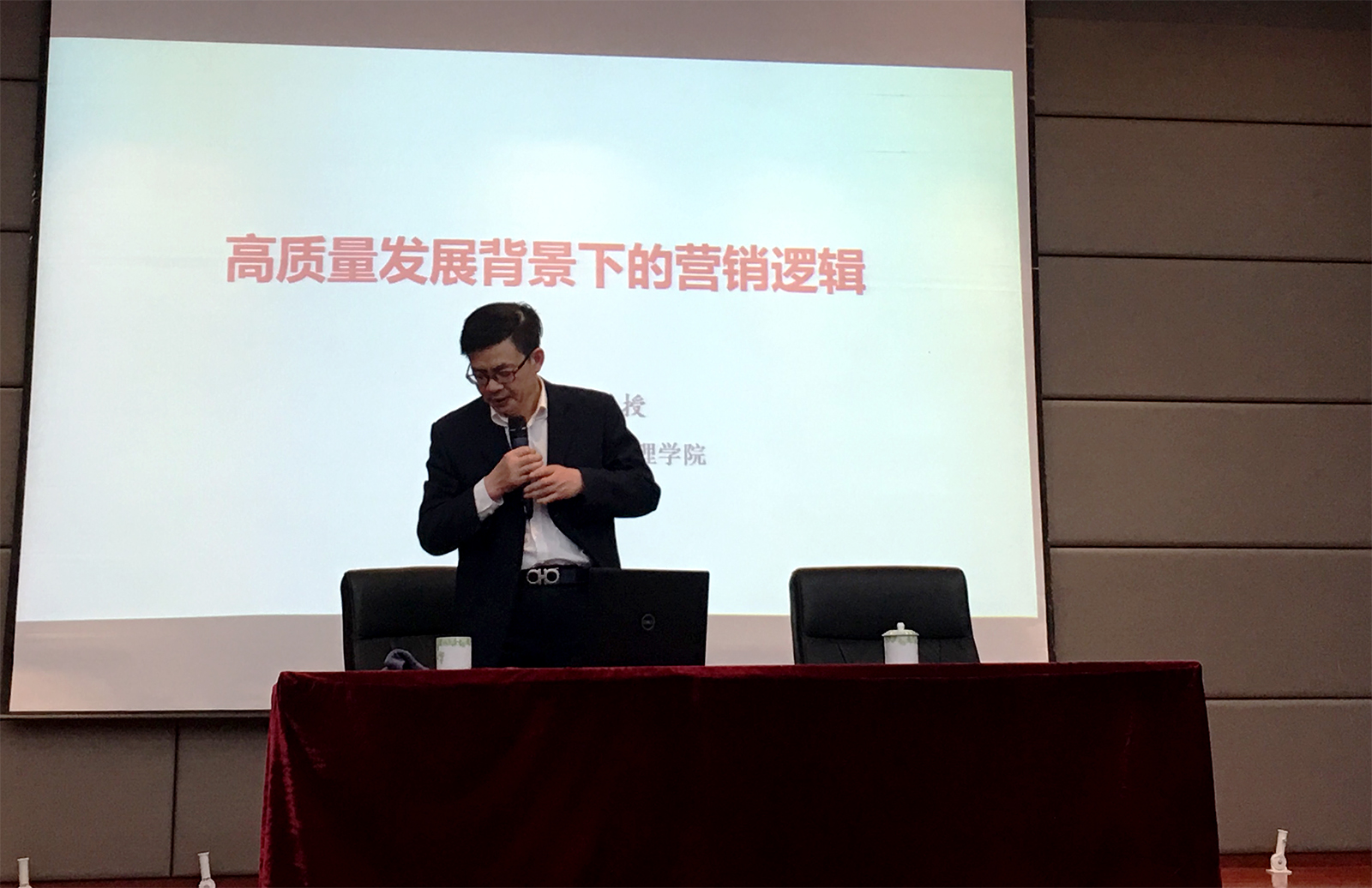 风韵犹存熟妇一区二区三区