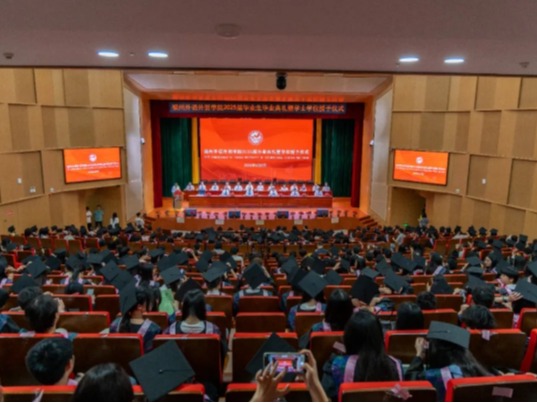 风韵犹存熟妇一区二区三区