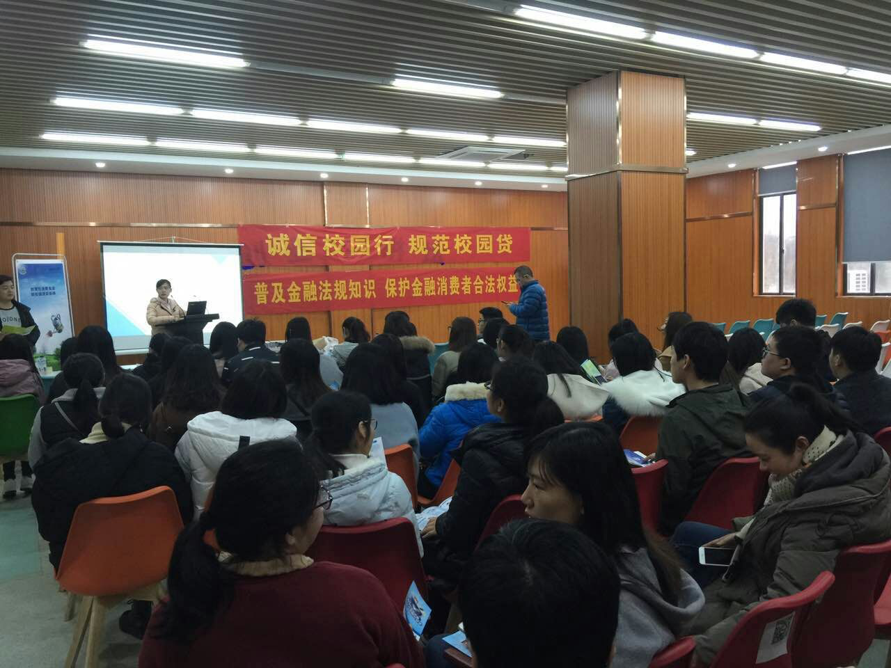 风韵犹存熟妇一区二区三区