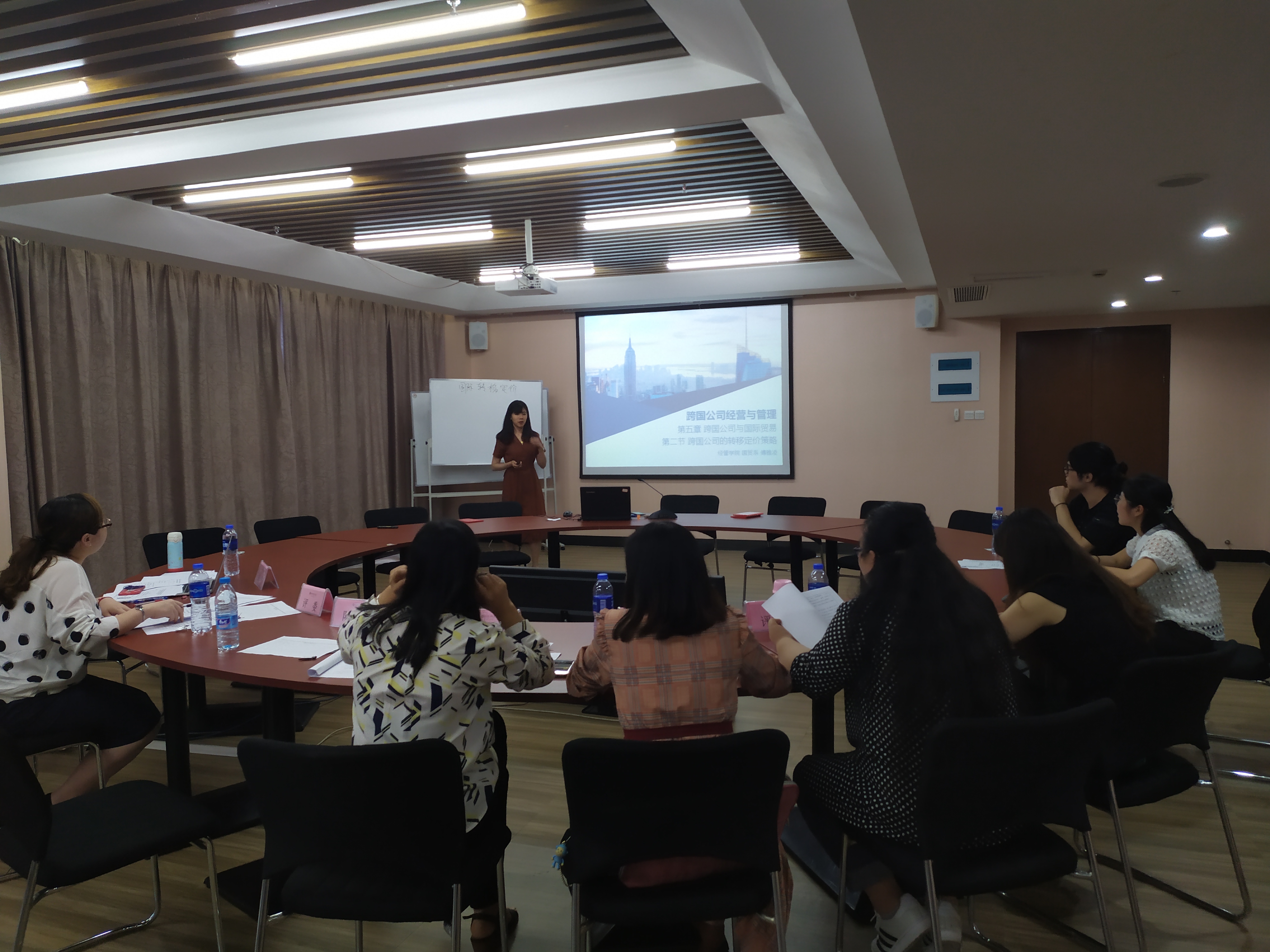 风韵犹存熟妇一区二区三区